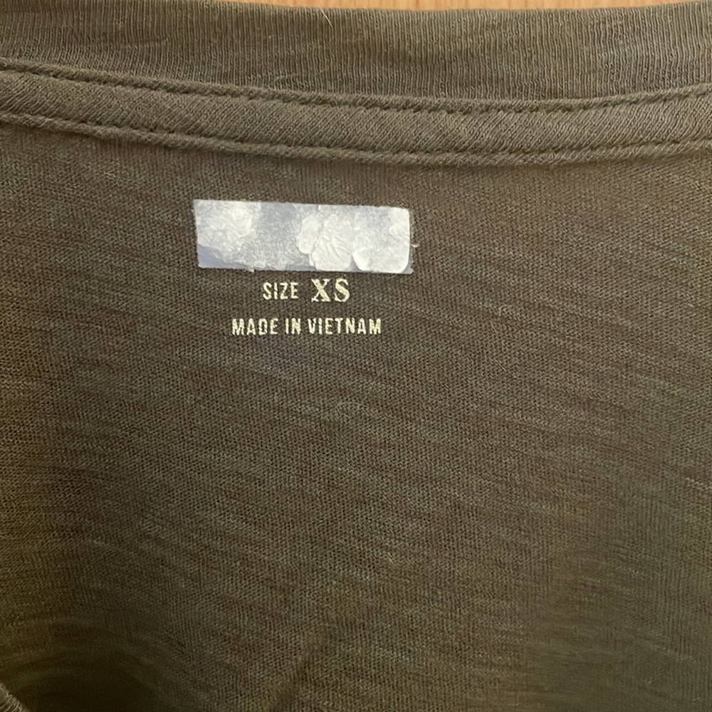 Green Top - Picture 2 of 2